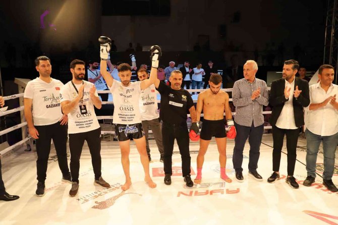 Başkan Gültak, Muay Thai Sporcularının Heyecanına Ortak Oldu