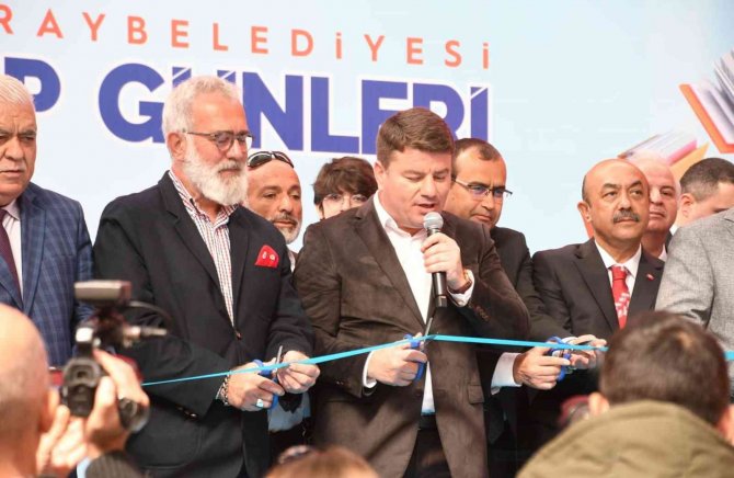 Aksaray’da “Kitap Günleri Fuarı” 5 Bin Kişinin Katılımı İle Açıldı