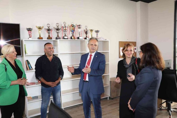 Alkü İle Priştine Üniversitesi Arasında İş Birliği