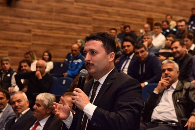 Altıeylül’de Türkiye Ve Dünya Gündemi Tartışıldı