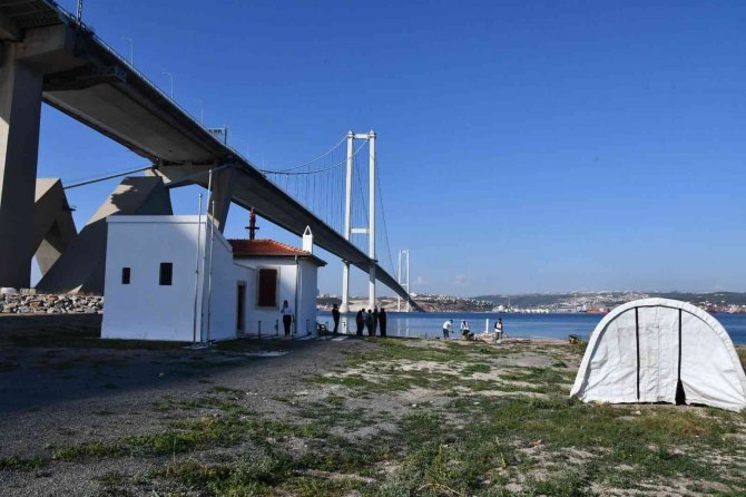 Yalova’da Osmanlı Ve Roma Dönemlerine Ait Deniz Fenerleri Yan Yana Keşfedildi