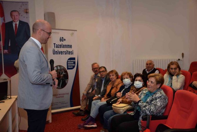 Tazelenme Üniversitesi Öğrencileri Oryantasyon Toplantısında Buluştu