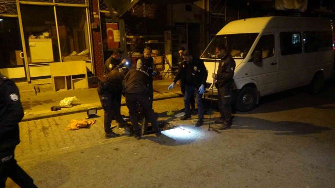 20 Yaşındaki Genç Göğsünden Bıçaklandı