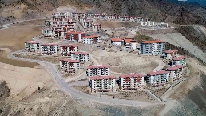 Bakan Kurum: “Türkiye’nin En Büyük İskan Projesinde Sona Gelindi”