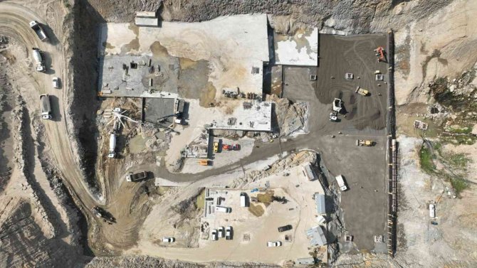 Sarıçay Barajı’nda Sıyırma Kazısı Tamamlandı