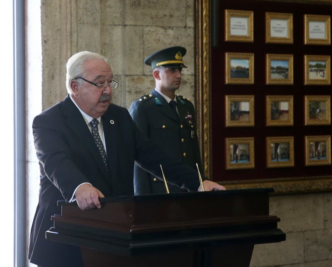 Gençlerbirliği Anıtkabir’i Ziyaret Etti