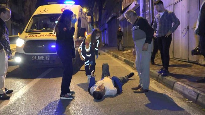 Babasını Yolun Ortasında Darp Edip Arkasına Bakmadan Gitti