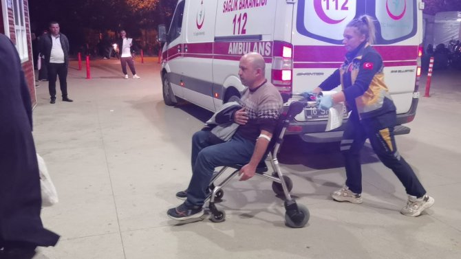 Cip Yayaya, Otomobil De Cipe Çarptı: 3 Yaralı