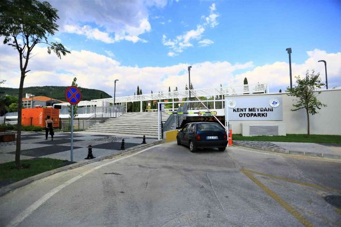 Büyükşehir Belediyesi 13 Otopark İle Hizmet Veriyor