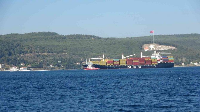 Çanakkale Boğazı’nda Konteyner Gemisi Makine Arızası Yaptı
