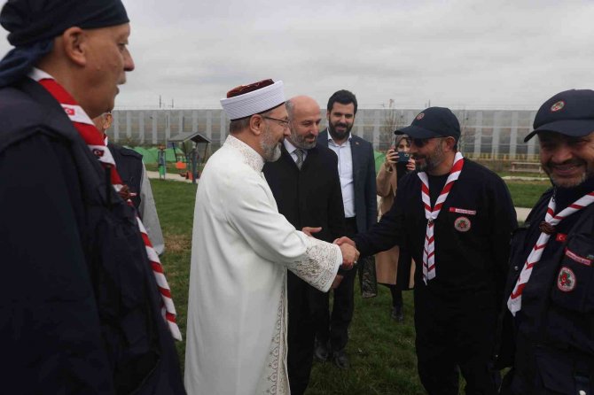 Diyanet İ̇şleri Başkanı Erbaş, Fransa’da İzcilik Kampının Açılışını Yaptı