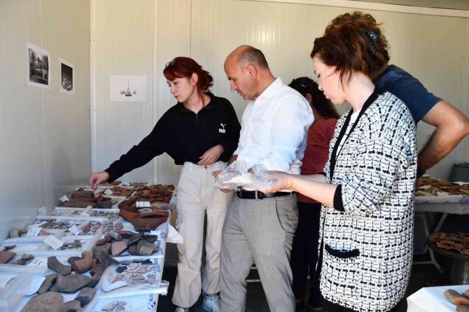Yalova’da Osmanlı Ve Roma Dönemlerine Ait Deniz Fenerleri Yan Yana Keşfedildi