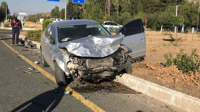 Elazığ’da Trafik Kazası: 1 Ölü 4 Yaralı