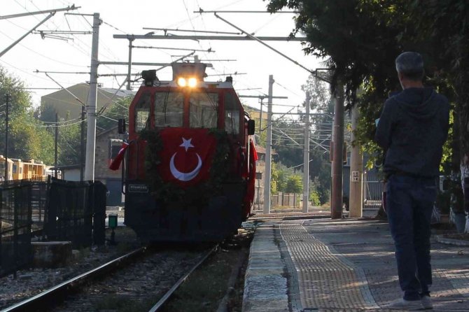 Manisalılar 97 Yıl Önceki Heyecanı Yaşadı