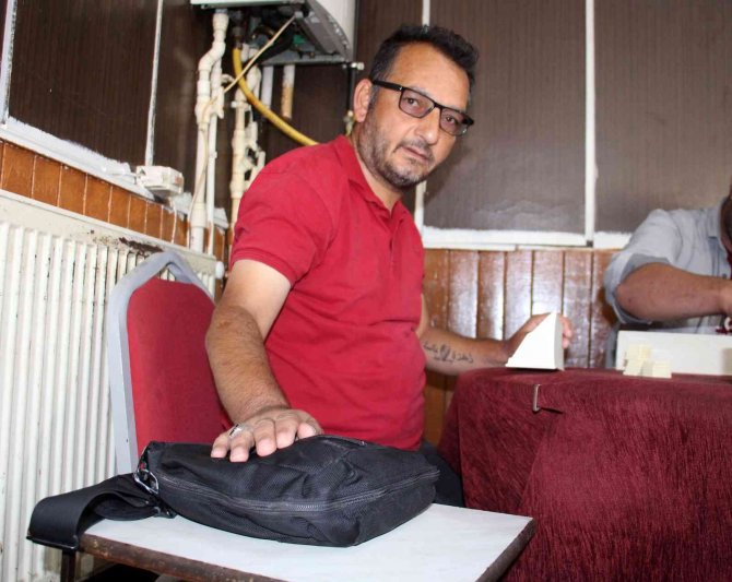 Kalbini Elinde Taşıyor, En Büyük Korkusu Kapkaççılar