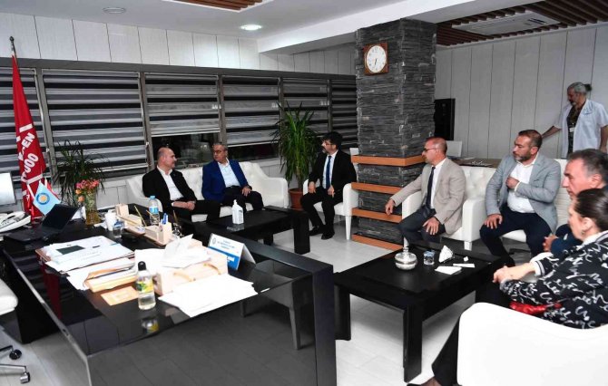 Bakan Soylu, Diyarbakır’da Kaza Geçiren Polislere Ziyarette Bulundu