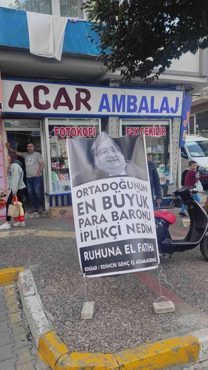 ’İ̇plikçi Nedim’ Karakterinin Ruhuna Lokma Döktürdüler