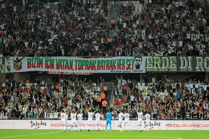 Karşıyaka Evindeki Şanssızlığını Kırdı