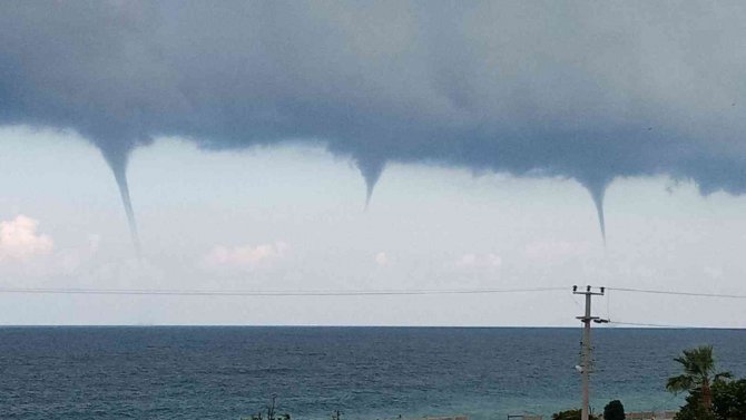 Karadeniz’de Hortum Paniği