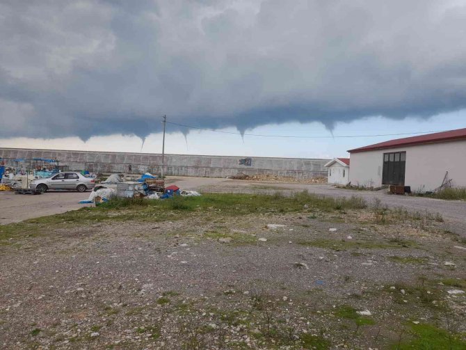 Karadeniz’de Hortum Paniği