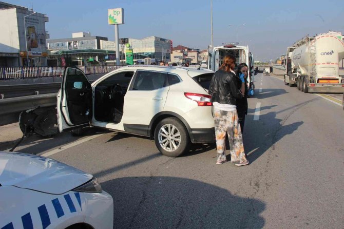 Polis Ekip Otosu Zincirleme Kazaya Karıştı: 3 Yaralı