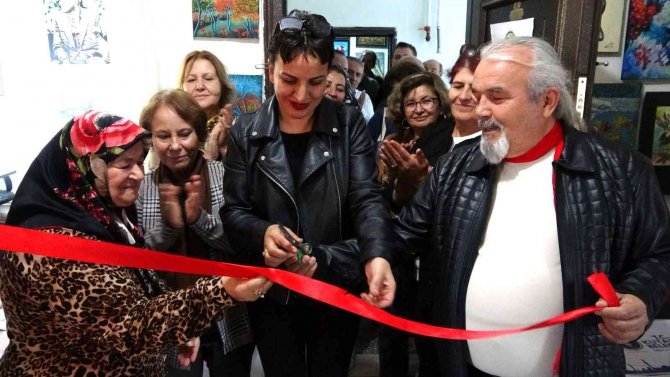 Kütahya’da ’Sonbahar’ Temalı Sergi Açıldı