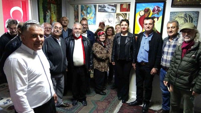 Kütahya’da ’Sonbahar’ Temalı Sergi Açıldı