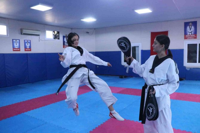 İ̇kiz Kız Kardeşler Avrupa’yı Salladı, Şimdi Sıra Dünya Şampiyonluğu Ve Olimpiyatlarda