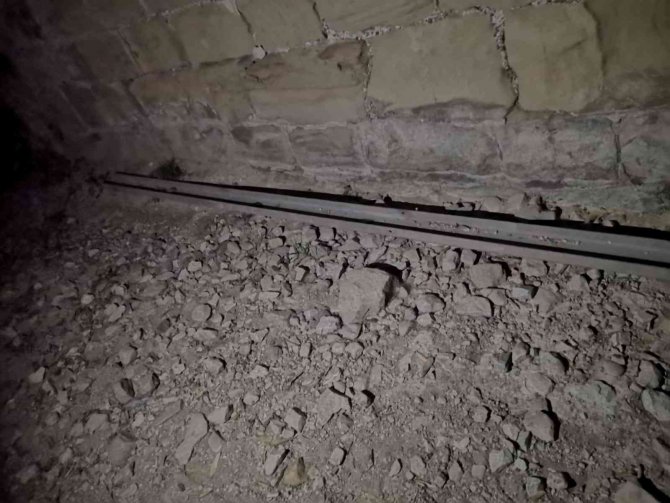Yol Kenarındaki Bariyerleri Çalan Şahsı Jandarma Suçüstü Yaptı