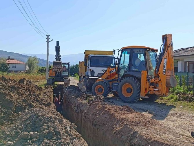 Büyükşehir Akyazı’da İki Mahalleyi Kesintisiz İçmesuyu İle Buluşturdu