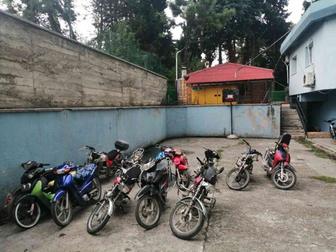 Polisten Motosiklet Uygulaması: 11 Motosiklet Trafikten Men Edildi