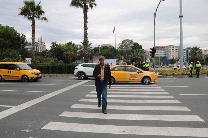 Yayalara Trafik Işıkları Uygulaması