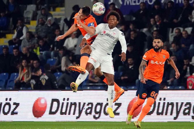 Spor Toto Süper Lig: Başakşehir: 0 - Sivasspor: 1 (İ̇lk Yarı)