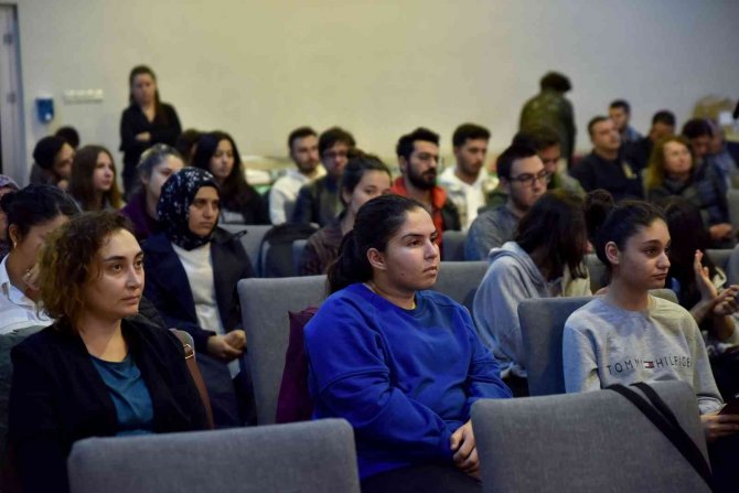 Yazar Özcan Mutlu, Eskişehirli Okurları İle Buluştu