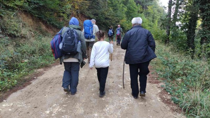 Aileler Doğa Yürüyüşünde Buluştu.