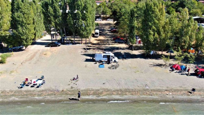 Sonbaharda Kampın Adresi Doğunun Gizli Cenneti ’Hazar Gölü’