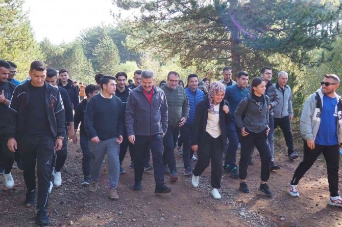 İ̇lk Kez Uşak’a Gelen Öğrencilere Kültür Rotası Tanıtıldı