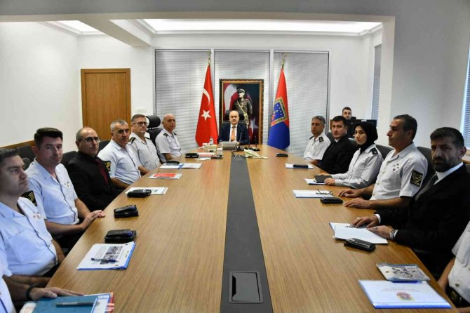 Jandarma Aranan 4 Bin 608 Şüpheliyi Yakaladı