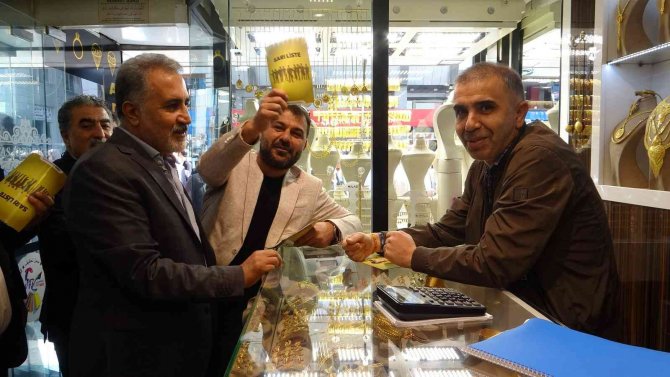 Van Tso Başkan Adayı Faruk Biner’den Esnafa Ziyaret