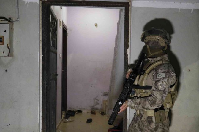 Adana’da Deaş Operasyonu