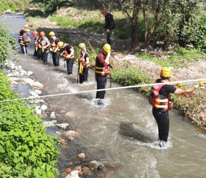 Afad Ekipleri Tarafından Su Üstü Kurtarma Tatbikatı Yapıldı