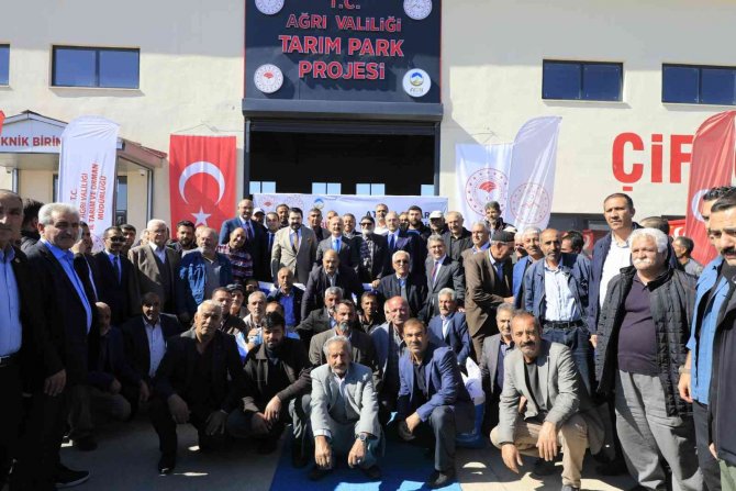 Ağrı’da Bin 60 Çiftçiye Hibeyle Buğday Tohumu Dağıtıldı