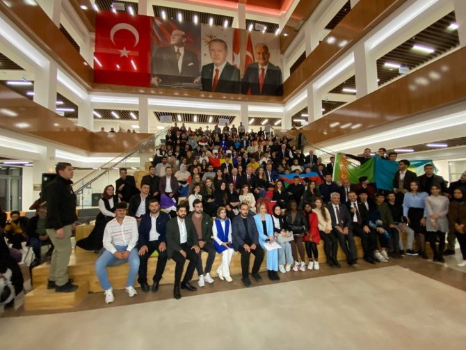 Yıldırım, Üniversite Öğrencileriyle Buluştu