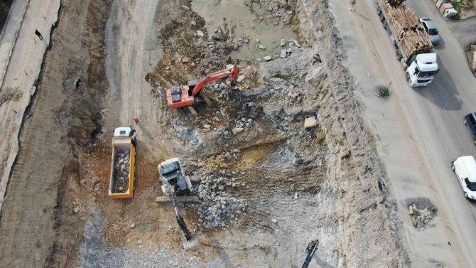 Trafik Çilesini Sona Erdirecek Projenin Yüzde 70’i Tamamlandı