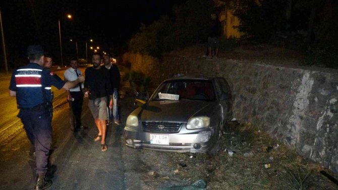 Tur Minibüsü Otomobille Çarpıştı: 5’i İ̇rlandalı Turist 6 Kişi Yaralandı