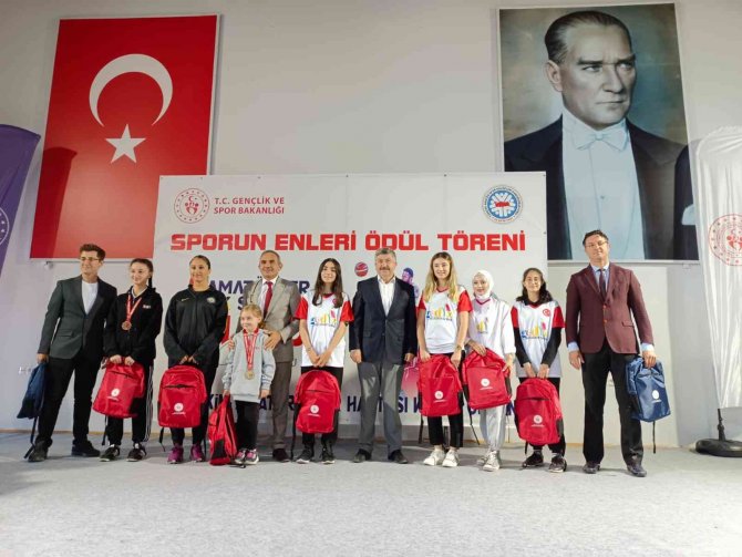Başkan Akçadurak’a Sporun Enleri Ödül Töreninde Teşekkür