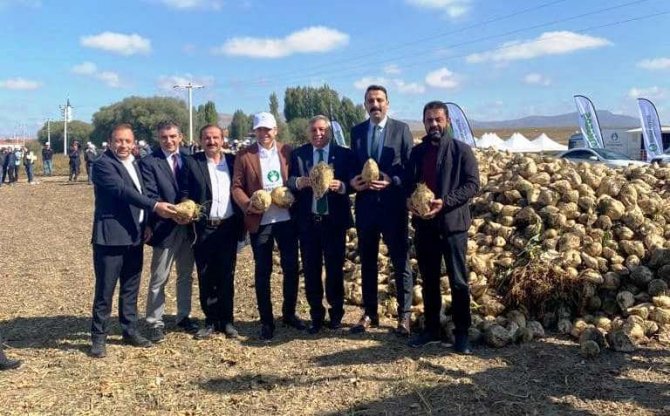 Belediye Başkanı Teke, “Altıntaş Kütahya’nın Pancar Ambarı”