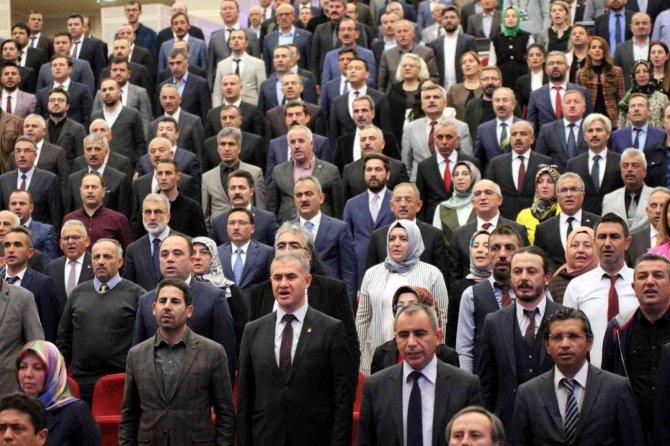 Bakan Özer: "Eğer Okulları Kapalı Tutsaydık En Önemli Fırsat Penceremiz Olan Gençlerimizi Kaybedecektik"