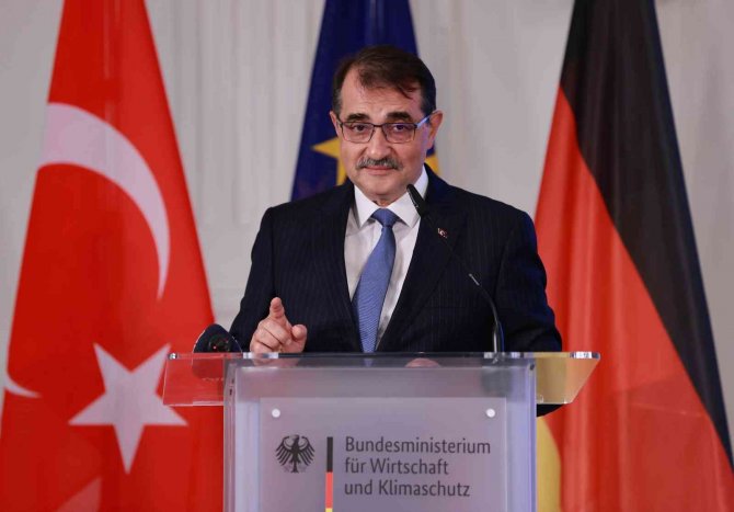 Enerji Ve Tabii Kaynaklar Bakanı Dönmez: "Türkiye, Komşu Ülkelerdeki Doğal Gazın Batı’ya Ulaştırılmasında, Gelecekte De Kritik Roller Üstlenebilir"