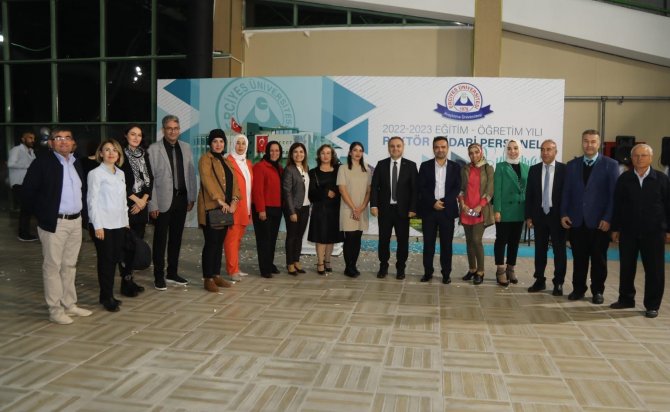 Erü Rektörü Altun, İ̇dari Personel İle Bir Araya Geldi